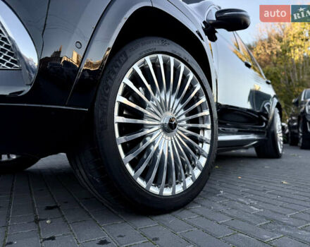 Черный Мерседес Майбах, объемом двигателя 3.98 л и пробегом 98 тыс. км за 154900 $, фото 2 на Automoto.ua