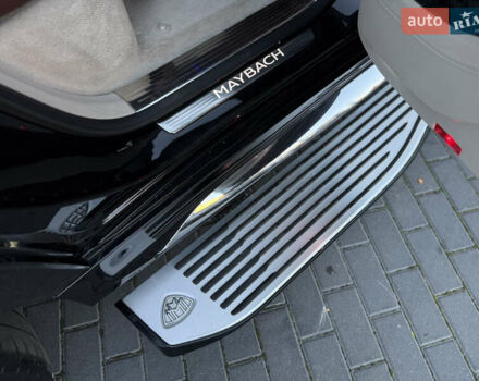 Черный Мерседес Майбах, объемом двигателя 3.98 л и пробегом 98 тыс. км за 154900 $, фото 77 на Automoto.ua