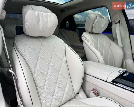 Черный Мерседес Майбах, объемом двигателя 6 л и пробегом 19 тыс. км за 209900 $, фото 68 на Automoto.ua