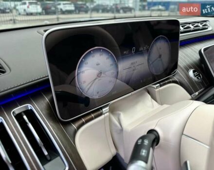 Черный Мерседес Майбах, объемом двигателя 6 л и пробегом 19 тыс. км за 209900 $, фото 52 на Automoto.ua