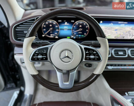 Черный Мерседес Майбах, объемом двигателя 3.98 л и пробегом 98 тыс. км за 154900 $, фото 34 на Automoto.ua