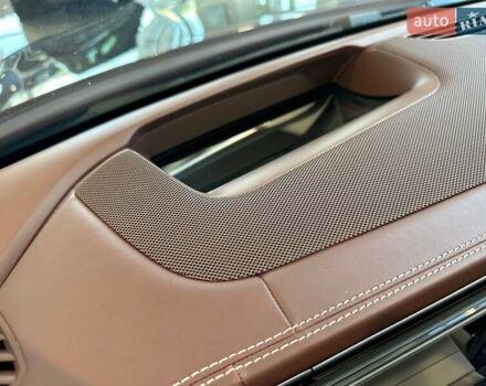 Черный Мерседес Майбах, объемом двигателя 4 л и пробегом 56 тыс. км за 154900 $, фото 16 на Automoto.ua