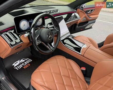 Черный Мерседес Майбах, объемом двигателя 3.98 л и пробегом 43 тыс. км за 179900 $, фото 92 на Automoto.ua