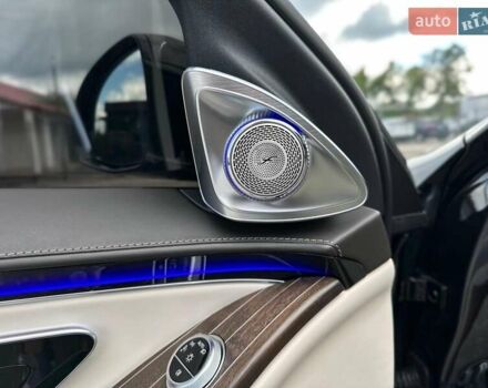 Черный Мерседес Майбах, объемом двигателя 6 л и пробегом 19 тыс. км за 209900 $, фото 42 на Automoto.ua