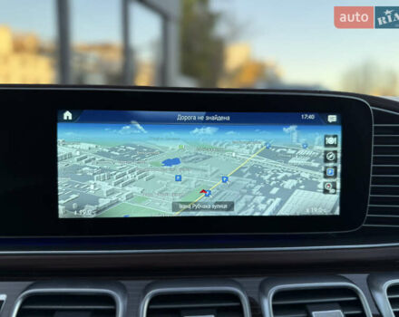 Черный Мерседес Майбах, объемом двигателя 3.98 л и пробегом 98 тыс. км за 154900 $, фото 40 на Automoto.ua