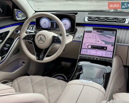 Черный Мерседес Майбах, объемом двигателя 6 л и пробегом 19 тыс. км за 209900 $, фото 90 на Automoto.ua