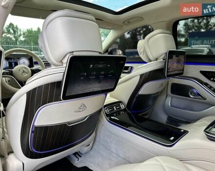 Черный Мерседес Майбах, объемом двигателя 6 л и пробегом 19 тыс. км за 209900 $, фото 97 на Automoto.ua