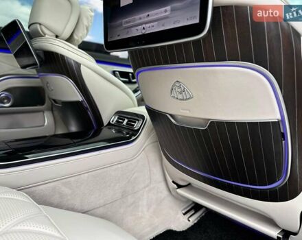 Черный Мерседес Майбах, объемом двигателя 6 л и пробегом 19 тыс. км за 209900 $, фото 71 на Automoto.ua