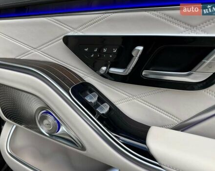 Черный Мерседес Майбах, объемом двигателя 6 л и пробегом 19 тыс. км за 209900 $, фото 75 на Automoto.ua