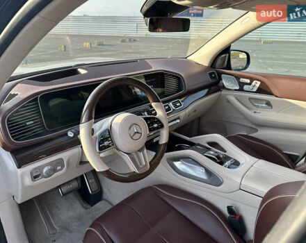 Черный Мерседес Майбах, объемом двигателя 4 л и пробегом 90 тыс. км за 165000 $, фото 10 на Automoto.ua