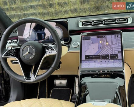 Черный Мерседес Майбах, объемом двигателя 3.98 л и пробегом 18 тыс. км за 208888 $, фото 57 на Automoto.ua