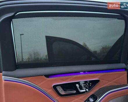 Черный Мерседес Майбах, объемом двигателя 3.98 л и пробегом 44 тыс. км за 190000 $, фото 50 на Automoto.ua