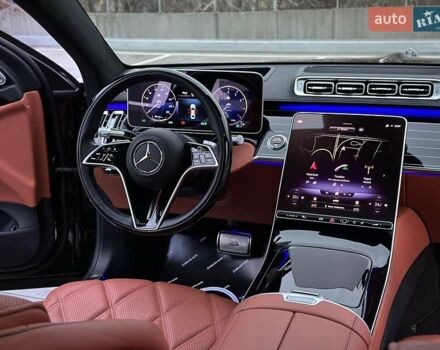 Черный Мерседес Майбах, объемом двигателя 3.98 л и пробегом 44 тыс. км за 190000 $, фото 77 на Automoto.ua