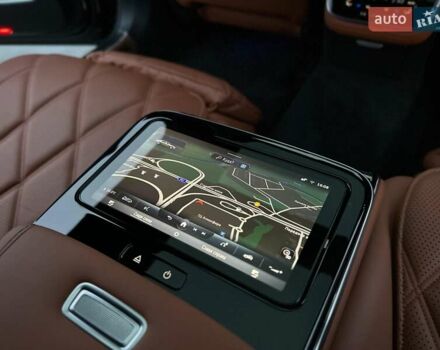 Черный Мерседес Майбах, объемом двигателя 3.98 л и пробегом 44 тыс. км за 190000 $, фото 72 на Automoto.ua