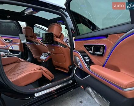 Черный Мерседес Майбах, объемом двигателя 3.98 л и пробегом 44 тыс. км за 190000 $, фото 58 на Automoto.ua