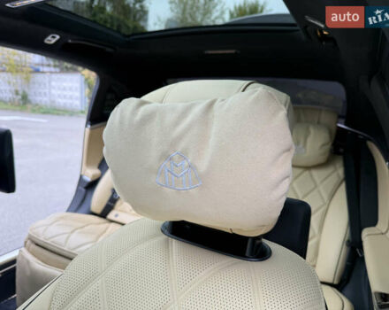 Черный Мерседес Майбах, объемом двигателя 3.98 л и пробегом 18 тыс. км за 208888 $, фото 71 на Automoto.ua