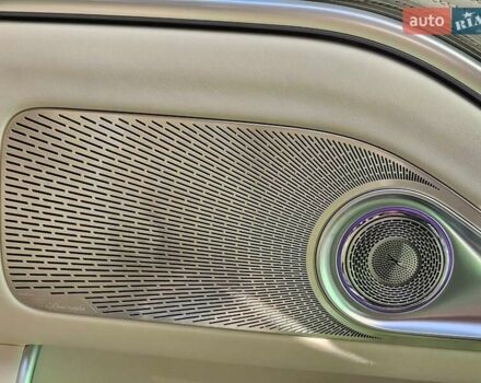 Черный Мерседес Майбах, объемом двигателя 3.98 л и пробегом 30 тыс. км за 195000 $, фото 52 на Automoto.ua