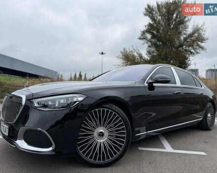 Черный Мерседес Майбах, объемом двигателя 3.98 л и пробегом 18 тыс. км за 208888 $, фото 39 на Automoto.ua