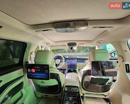 Черный Мерседес Майбах, объемом двигателя 3.98 л и пробегом 30 тыс. км за 195000 $, фото 49 на Automoto.ua