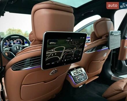 Черный Мерседес Майбах, объемом двигателя 3.98 л и пробегом 44 тыс. км за 190000 $, фото 52 на Automoto.ua