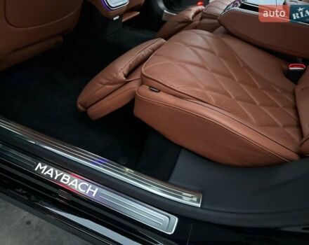 Черный Мерседес Майбах, объемом двигателя 3.98 л и пробегом 44 тыс. км за 190000 $, фото 49 на Automoto.ua