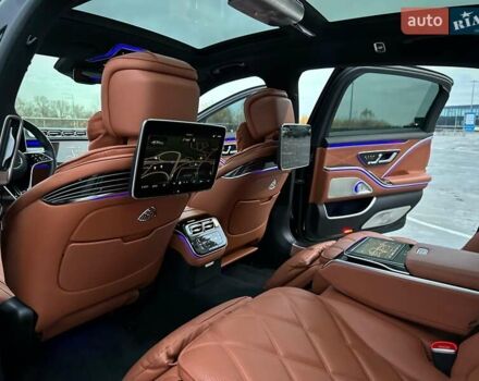 Черный Мерседес Майбах, объемом двигателя 3.98 л и пробегом 44 тыс. км за 190000 $, фото 57 на Automoto.ua