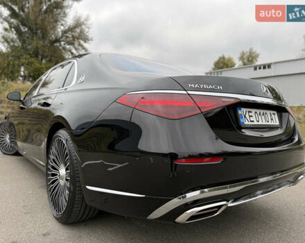 Черный Мерседес Майбах, объемом двигателя 3.98 л и пробегом 18 тыс. км за 208888 $, фото 16 на Automoto.ua
