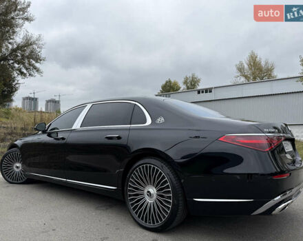 Черный Мерседес Майбах, объемом двигателя 3.98 л и пробегом 18 тыс. км за 208888 $, фото 17 на Automoto.ua