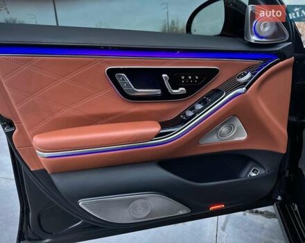 Черный Мерседес Майбах, объемом двигателя 3.98 л и пробегом 44 тыс. км за 190000 $, фото 33 на Automoto.ua