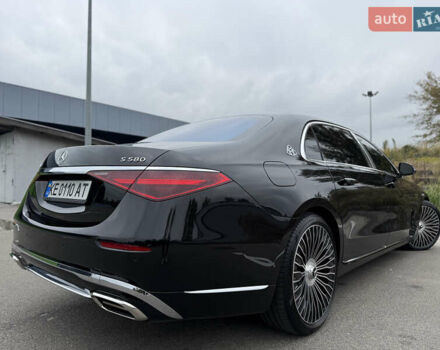 Черный Мерседес Майбах, объемом двигателя 3.98 л и пробегом 18 тыс. км за 208888 $, фото 6 на Automoto.ua