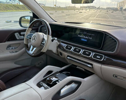 Черный Мерседес Майбах, объемом двигателя 4 л и пробегом 90 тыс. км за 165000 $, фото 9 на Automoto.ua