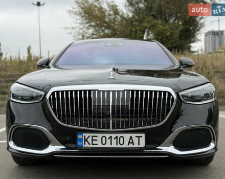 Черный Мерседес Майбах, объемом двигателя 3.98 л и пробегом 18 тыс. км за 208888 $, фото 3 на Automoto.ua