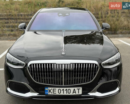 Черный Мерседес Майбах, объемом двигателя 3.98 л и пробегом 18 тыс. км за 208888 $, фото 2 на Automoto.ua