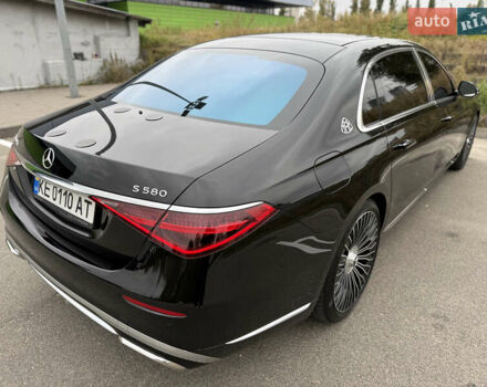 Черный Мерседес Майбах, объемом двигателя 3.98 л и пробегом 18 тыс. км за 208888 $, фото 18 на Automoto.ua