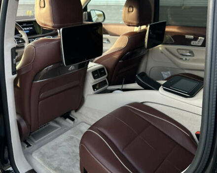 Черный Мерседес Майбах, объемом двигателя 4 л и пробегом 90 тыс. км за 165000 $, фото 14 на Automoto.ua