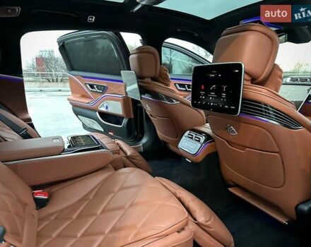 Черный Мерседес Майбах, объемом двигателя 3.98 л и пробегом 44 тыс. км за 190000 $, фото 71 на Automoto.ua