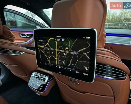 Черный Мерседес Майбах, объемом двигателя 3.98 л и пробегом 44 тыс. км за 190000 $, фото 67 на Automoto.ua