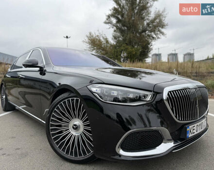 Черный Мерседес Майбах, объемом двигателя 3.98 л и пробегом 18 тыс. км за 208888 $, фото 32 на Automoto.ua