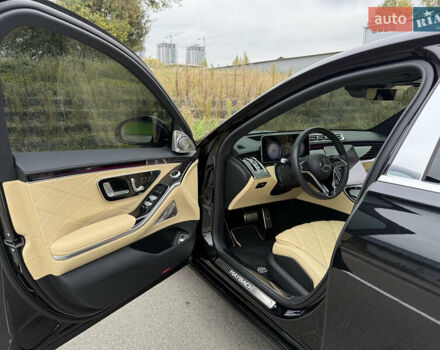 Черный Мерседес Майбах, объемом двигателя 3.98 л и пробегом 18 тыс. км за 208888 $, фото 60 на Automoto.ua