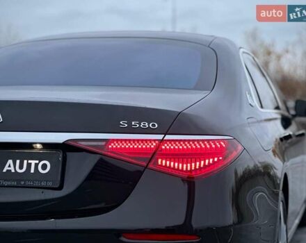 Черный Мерседес Майбах, объемом двигателя 3.98 л и пробегом 44 тыс. км за 190000 $, фото 20 на Automoto.ua