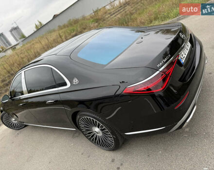 Черный Мерседес Майбах, объемом двигателя 3.98 л и пробегом 18 тыс. км за 208888 $, фото 11 на Automoto.ua