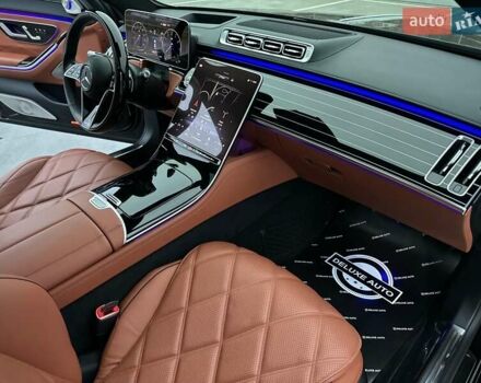 Черный Мерседес Майбах, объемом двигателя 3.98 л и пробегом 44 тыс. км за 190000 $, фото 40 на Automoto.ua