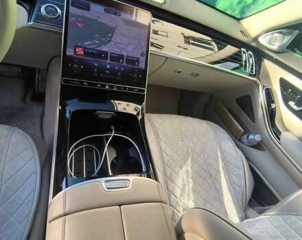 Черный Мерседес Майбах, объемом двигателя 3.98 л и пробегом 30 тыс. км за 195000 $, фото 61 на Automoto.ua