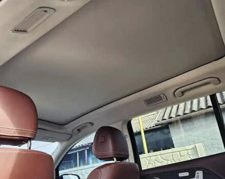 Черный Мерседес Майбах, объемом двигателя 4 л и пробегом 100 тыс. км за 150000 $, фото 13 на Automoto.ua