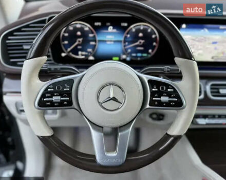 Черный Мерседес Майбах, объемом двигателя 4 л и пробегом 100 тыс. км за 150000 $, фото 7 на Automoto.ua