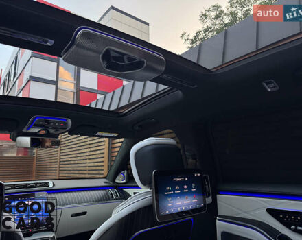 Чорний Мерседес Майбах, об'ємом двигуна 5.98 л та пробігом 13 тис. км за 360221 $, фото 14 на Automoto.ua