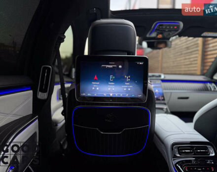 Чорний Мерседес Майбах, об'ємом двигуна 5.98 л та пробігом 13 тис. км за 360221 $, фото 13 на Automoto.ua