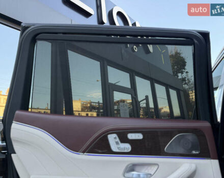 Чорний Мерседес Майбах, об'ємом двигуна 3.98 л та пробігом 98 тис. км за 154900 $, фото 57 на Automoto.ua