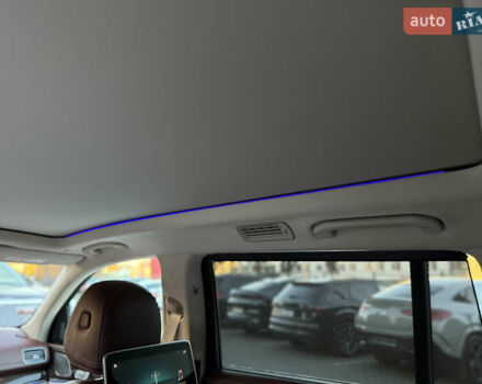 Чорний Мерседес Майбах, об'ємом двигуна 3.98 л та пробігом 98 тис. км за 154900 $, фото 76 на Automoto.ua