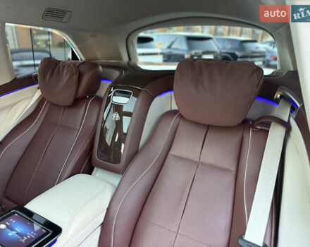 Чорний Мерседес Майбах, об'ємом двигуна 3.98 л та пробігом 98 тис. км за 154900 $, фото 69 на Automoto.ua